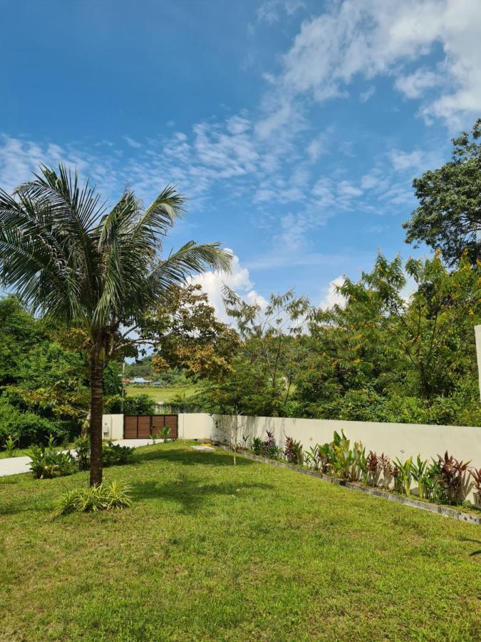 Villa Meranti - Spacious Private Pool Villa Pantai Cenang  Luaran gambar